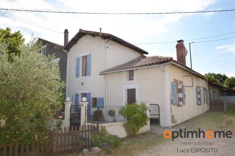 Maison à ETAGNAC