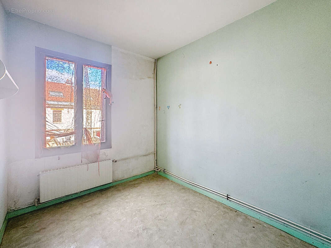 Maison à SAINT-ETIENNE-DU-ROUVRAY