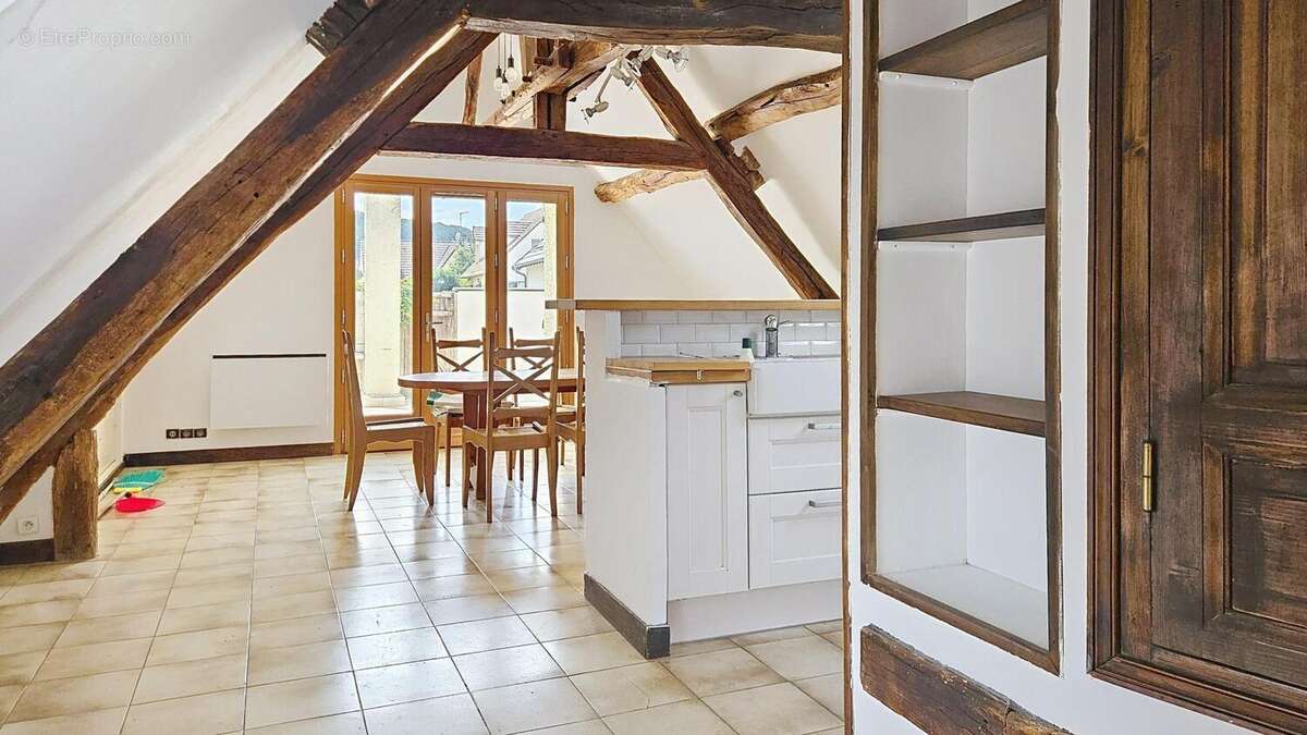 Appartement 63 m² à La Ville-Du-Bois  - photo 4