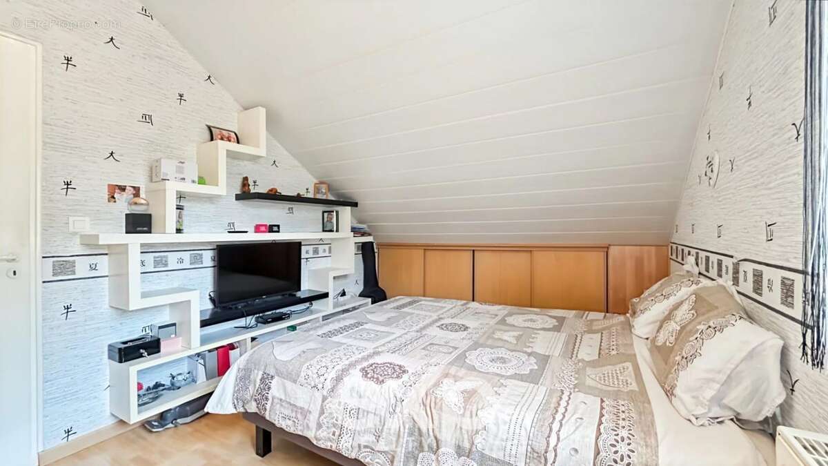 Maison à BOUSSIERES