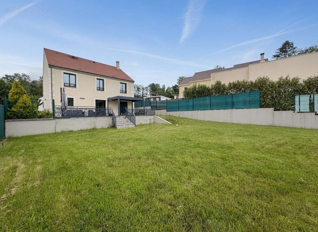 Maison 145 m² à Montlignon  - photo 9