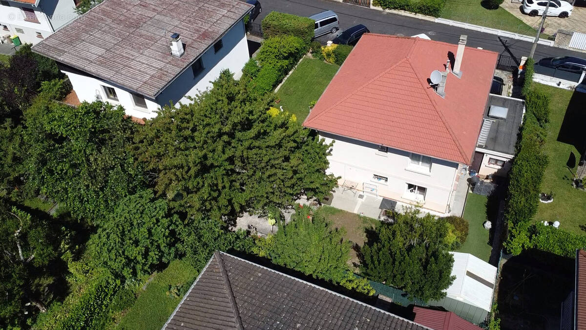 Maison à ECHIROLLES