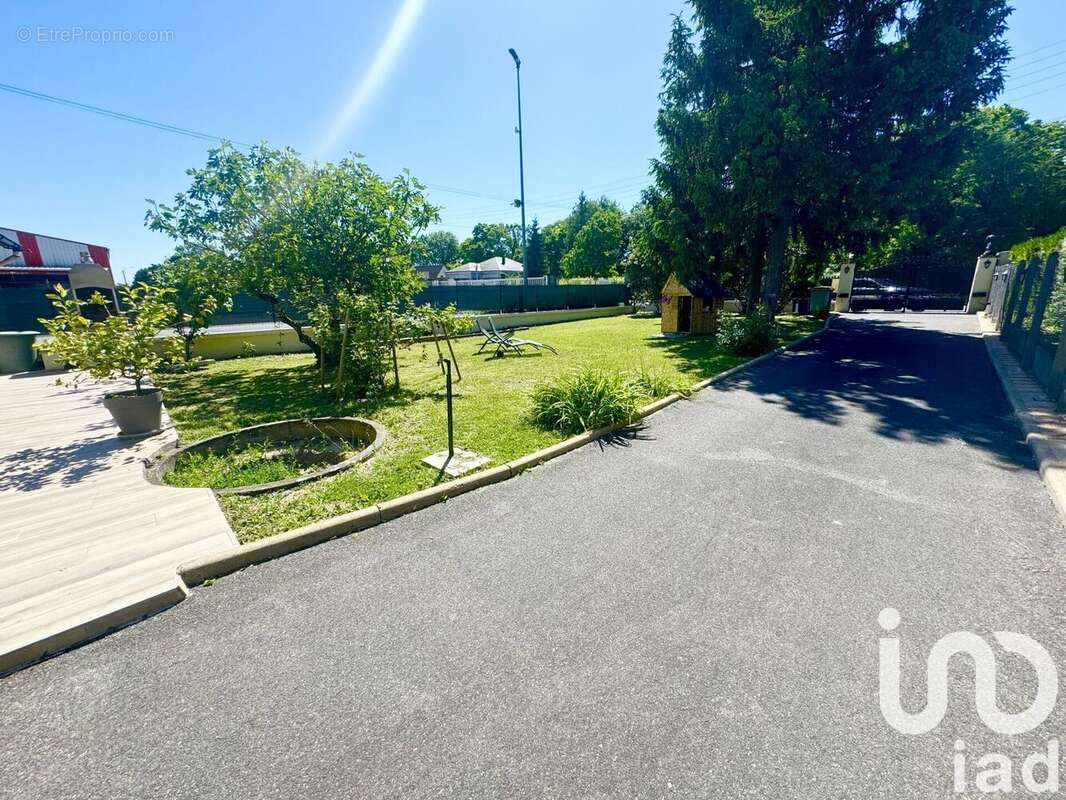 Photo 7 - Maison à LA CHAPELLE-SAINT-MESMIN