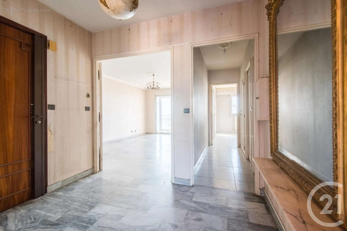 Appartement à NICE