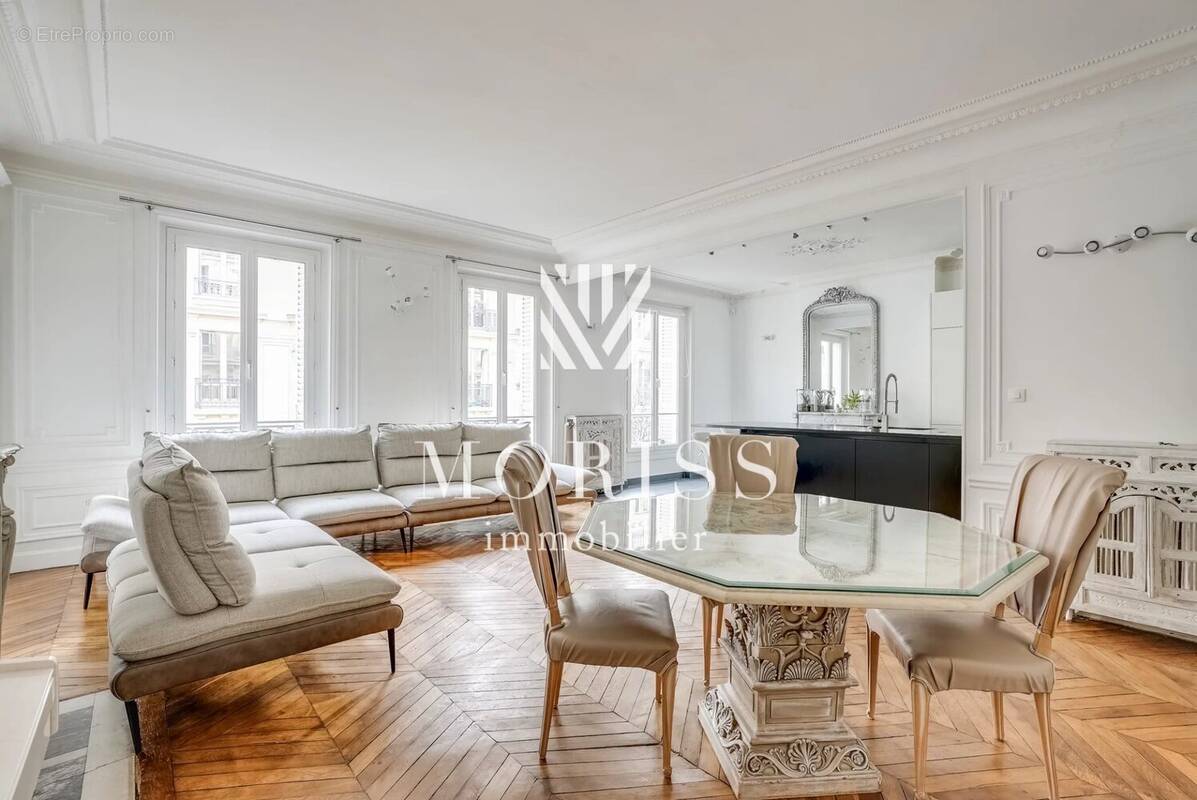 Appartement à PARIS-9E
