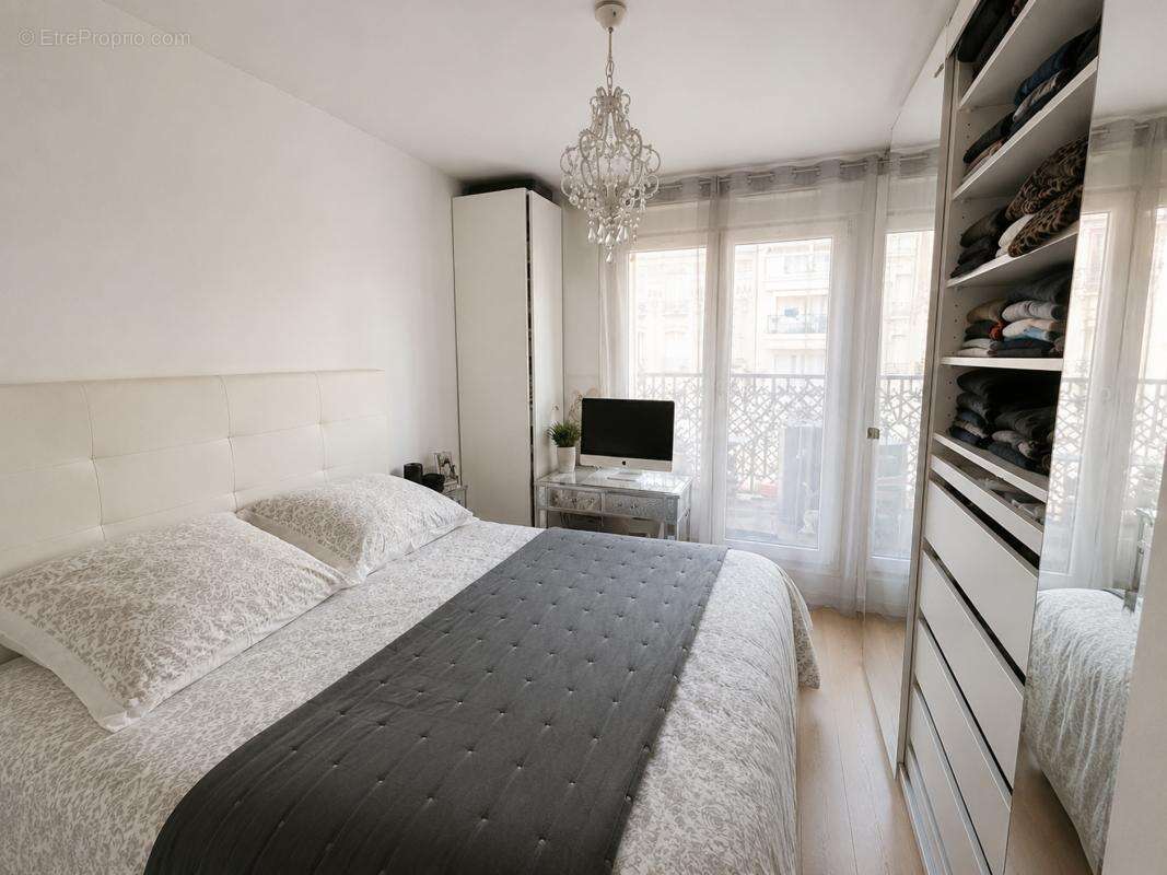 Appartement à LEVALLOIS-PERRET