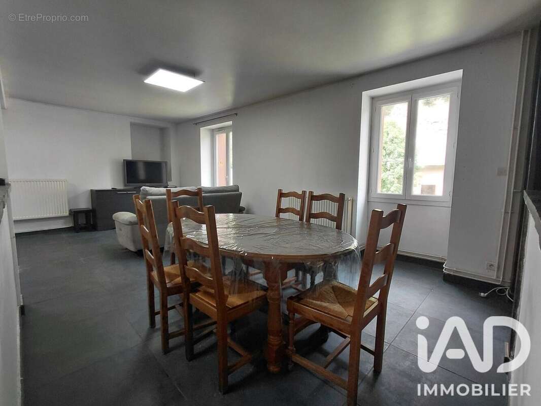 Photo 3 - Appartement à SAINT-ETIENNE-DE-CUINES