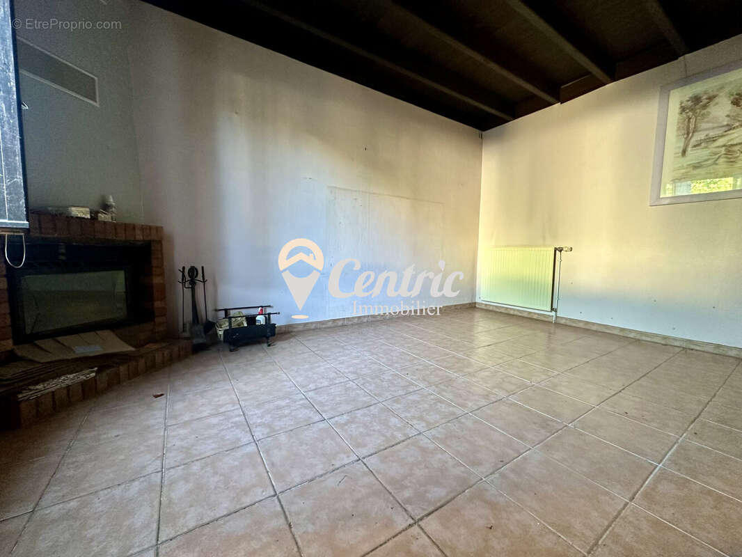 Maison à LE BUSSEAU