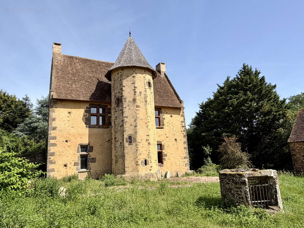 Maison à MEZIERES-SOUS-LAVARDIN