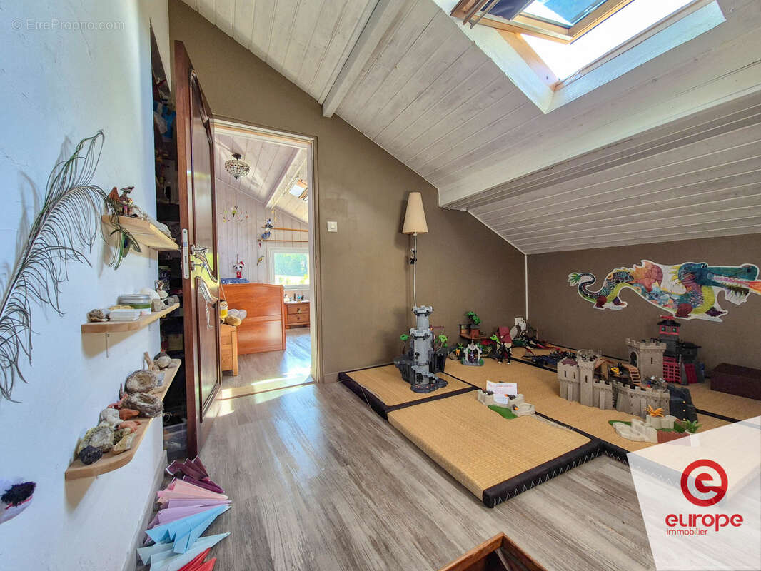 Maison 4 pièces de 105m2 avec jardin et dépendances au porte du Morvan - photo 13