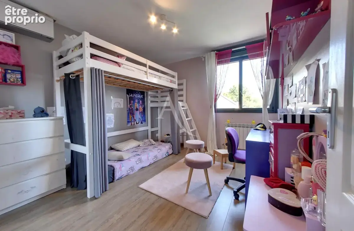 Maison individuelle 7 pièces 156 m² Chevry-Cossigny - superbes prestations ! - photo 11