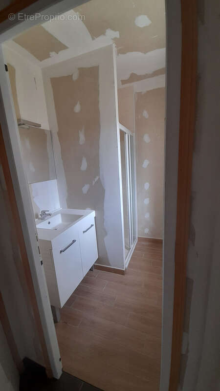 Appartement à BUSSIERE-GALANT