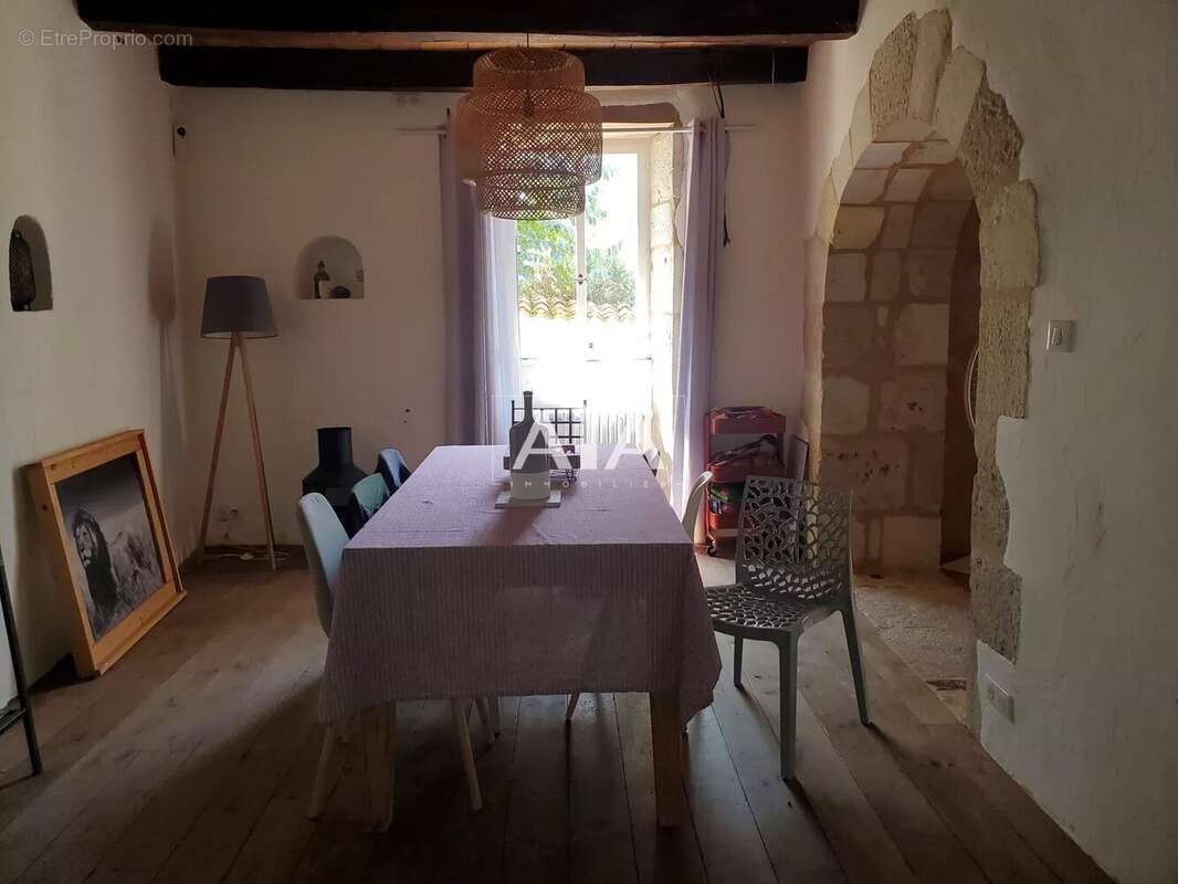 Maison à LIZANT