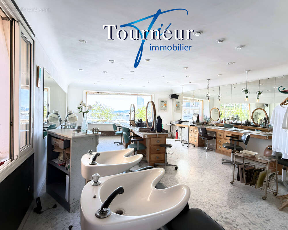 Commerce à SANARY-SUR-MER