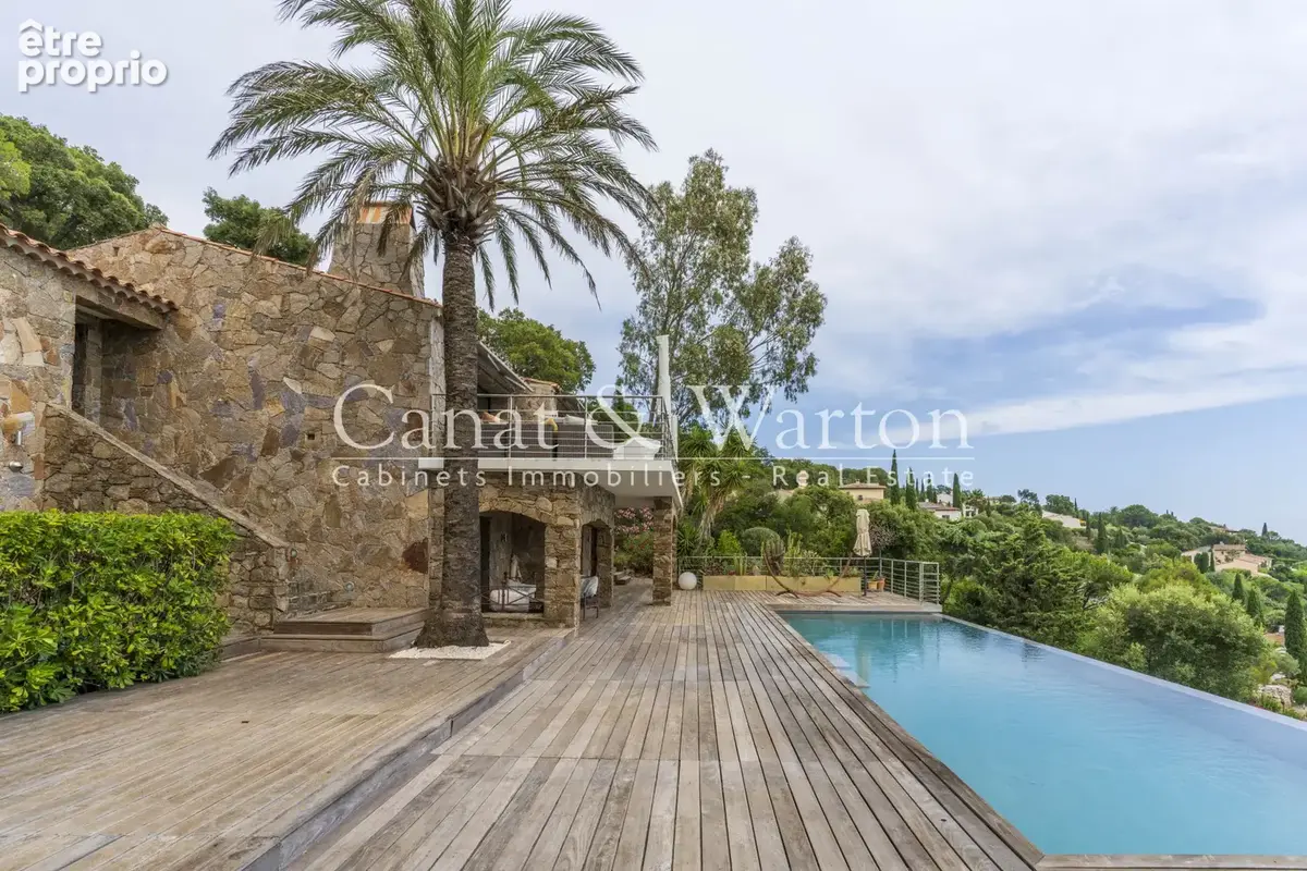 Domaine recherché de cavalaire: villa rénovée avec vue mer & piscine - photo 14