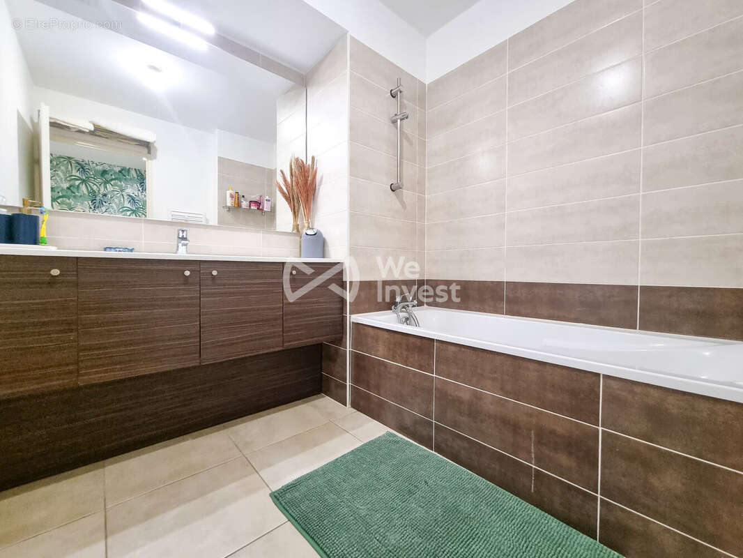 Appartement 80 m² à Saint-Aunes  - photo 9