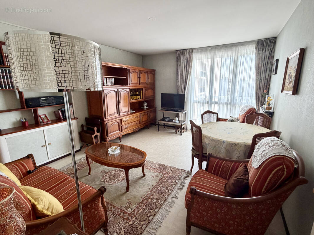 Appartement à THIAIS