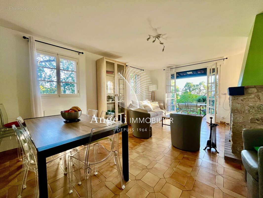 Maison à FREJUS