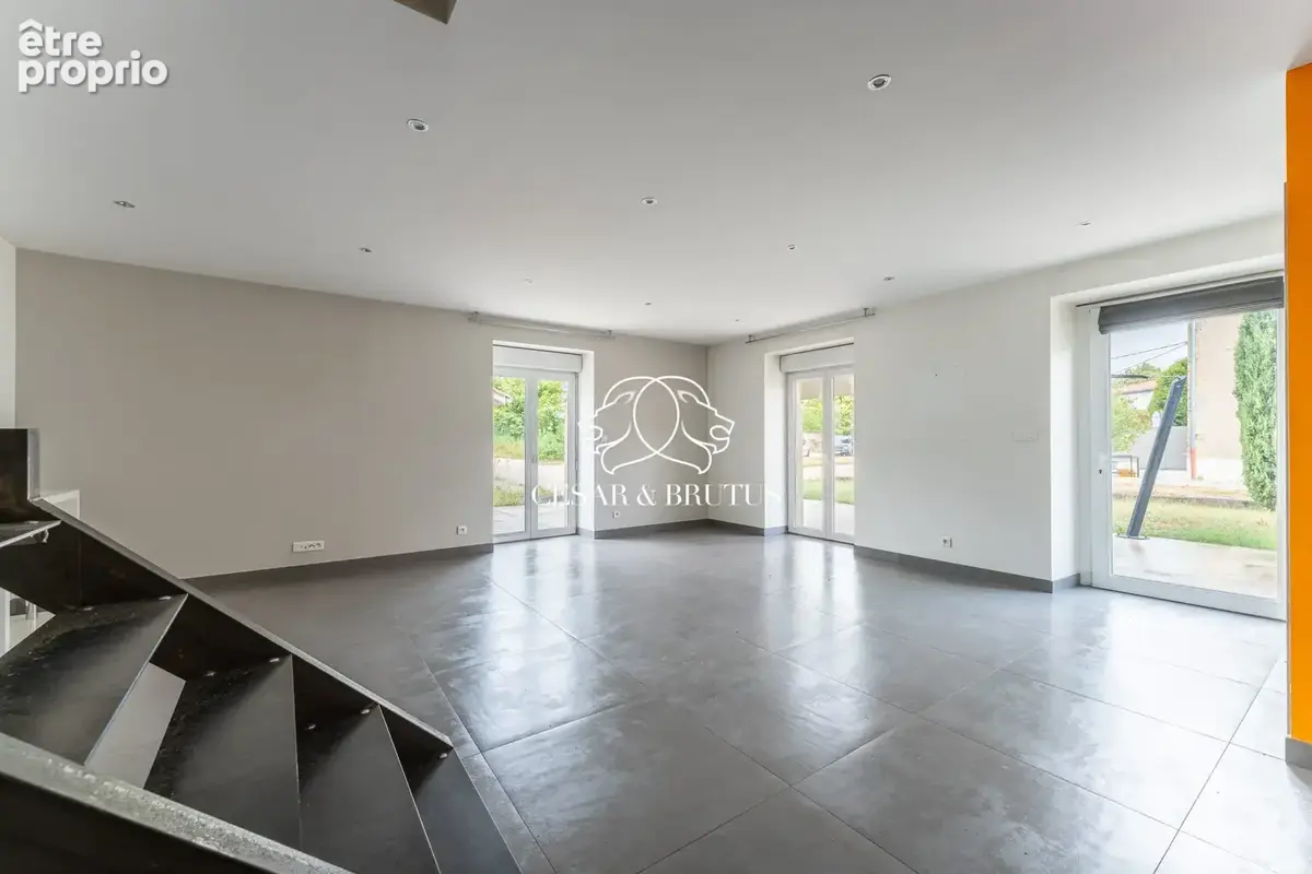 Maison 115 m² à Saint-Quentin-Fallavier  - photo 6
