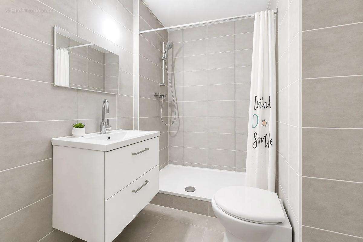 Appartement à NIVOLAS-VERMELLE