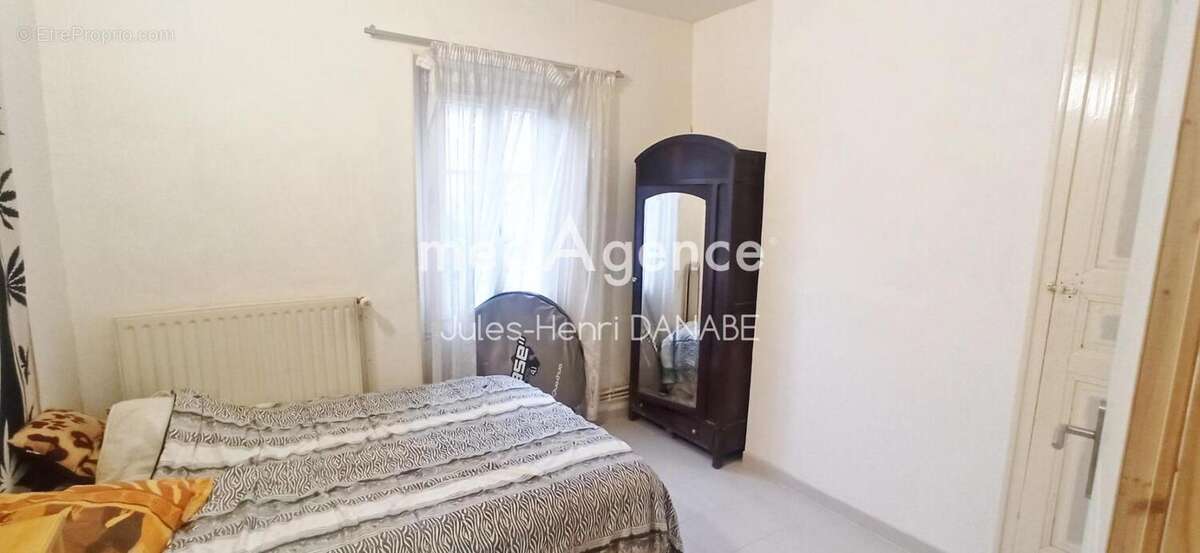 Appartement à VILLENEUVE-SUR-YONNE