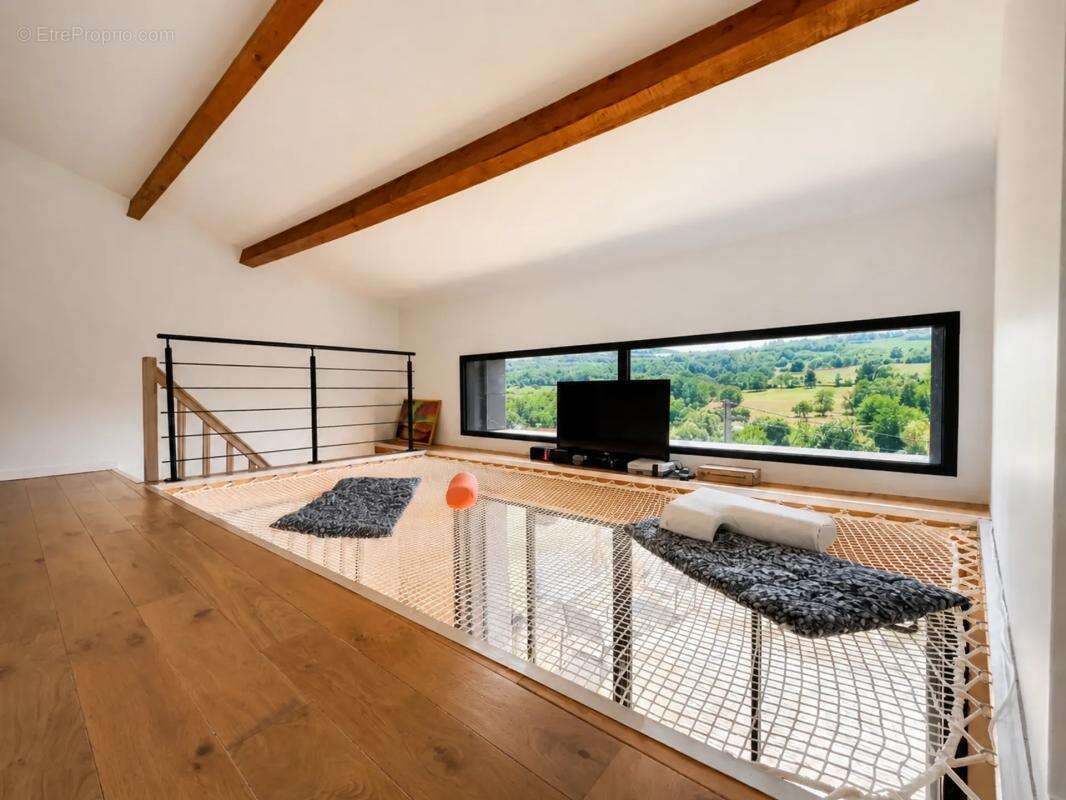Maison de caractère entièrement rénovée – 173 m² – Terrain de 1 100 m² – Romagnat - photo 7