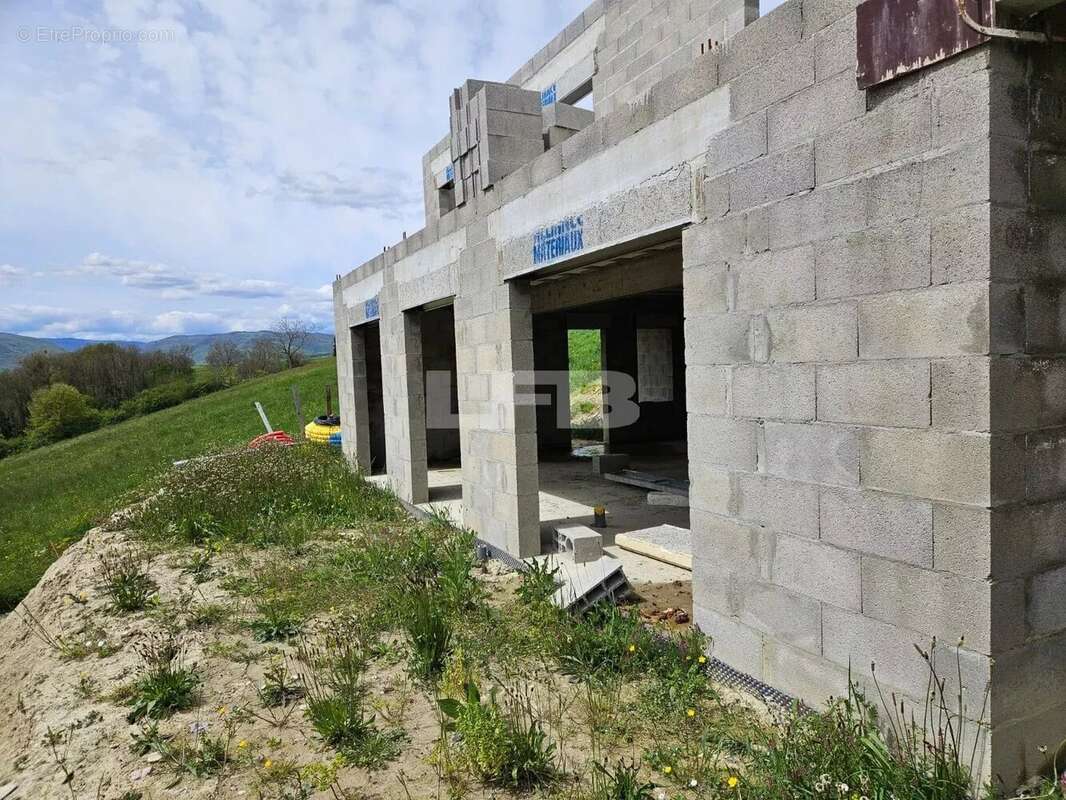 Maison à HAUTEVILLE-SUR-FIER