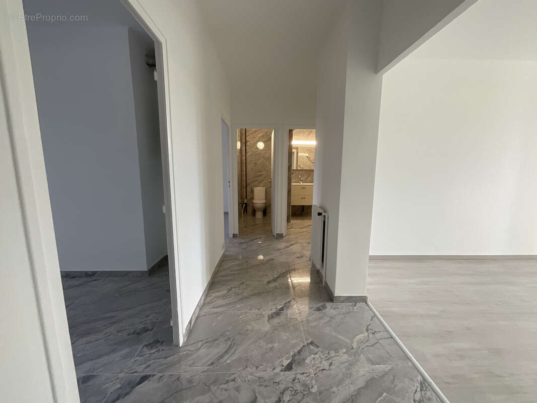 Appartement à SAINT-BONNET-DE-MURE