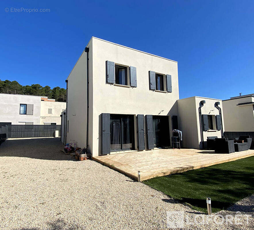 Maison à PIOLENC
