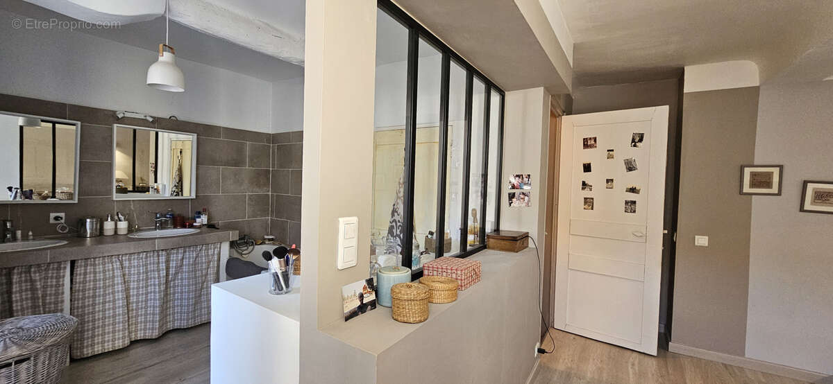 LAMBESC coup de cœur pour cette magnifique maison de village de 140 m2 avec terrasse - photo 14