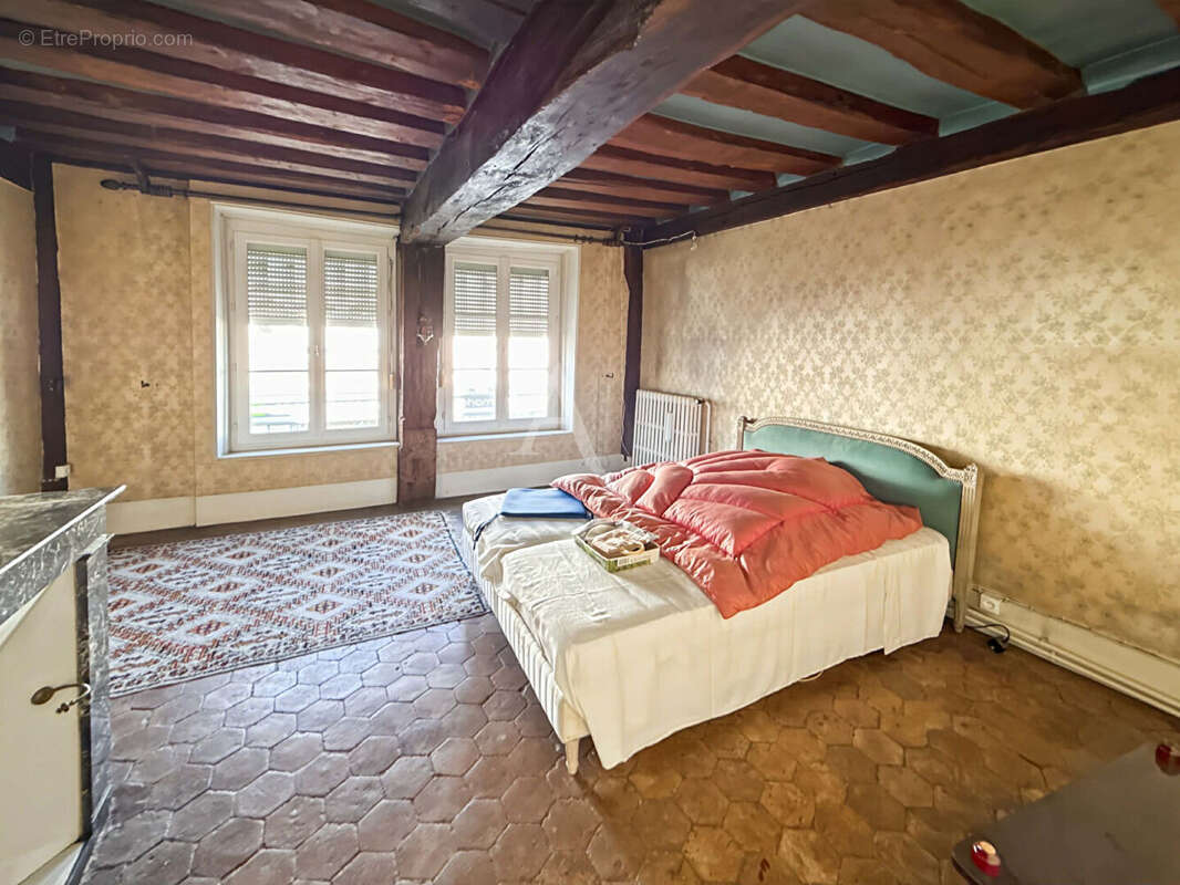 Maison à ETREPAGNY