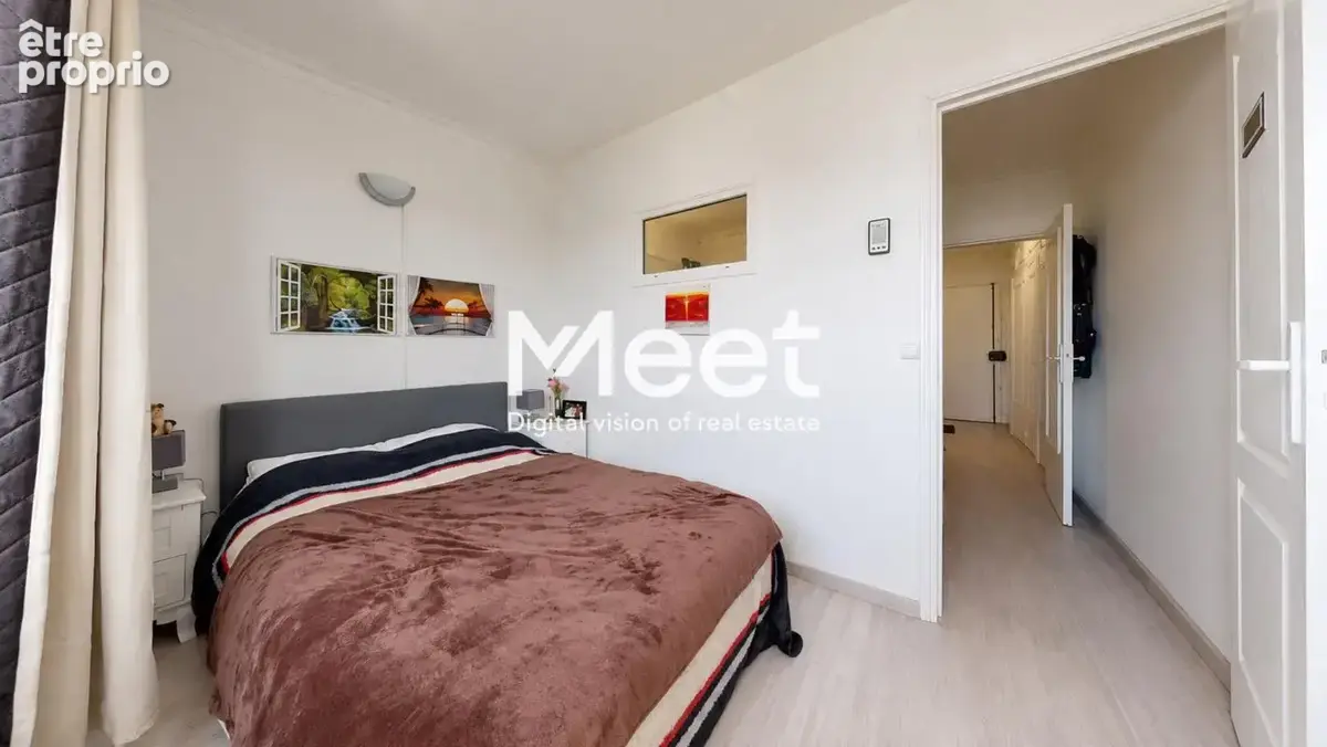 Appartement 2 pièces - 30,57 m² - parking - cave - vue dégagée - photo 12