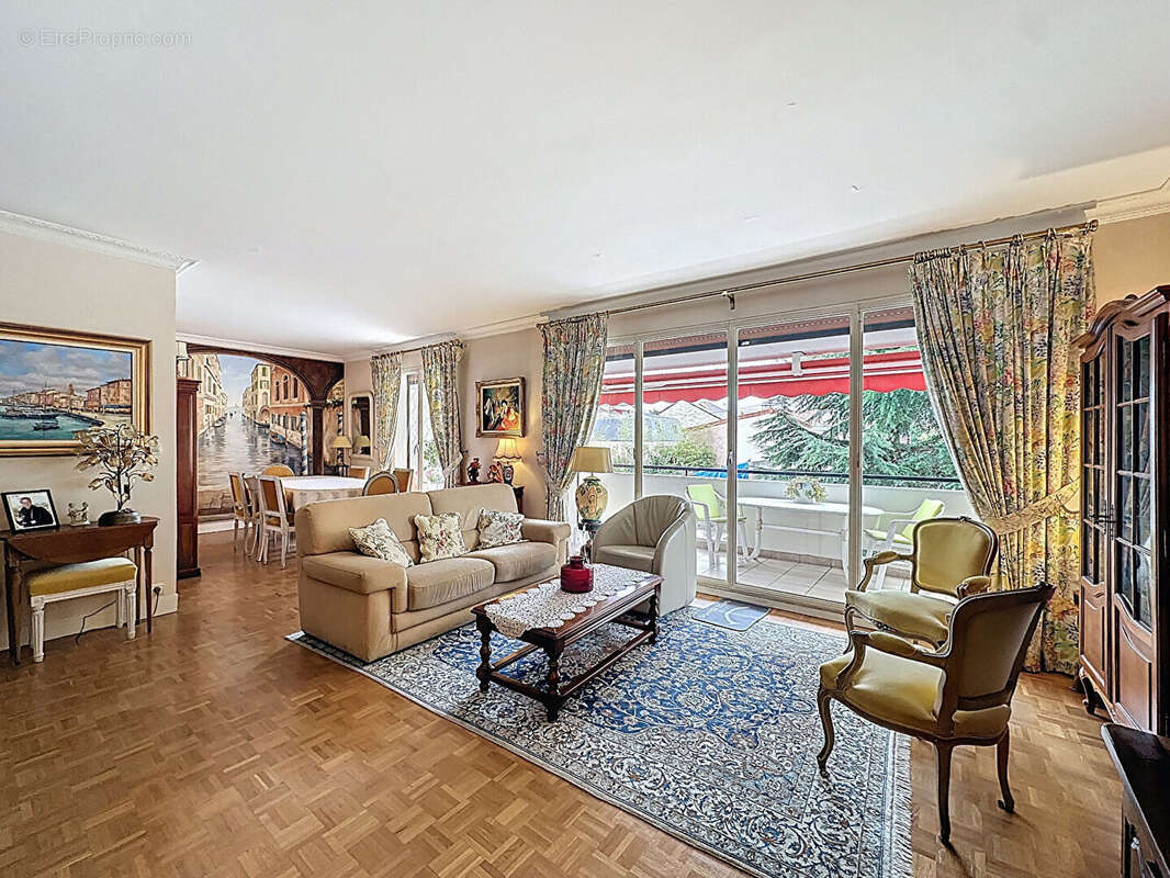 Appartement à SAINT-MAUR-DES-FOSSES