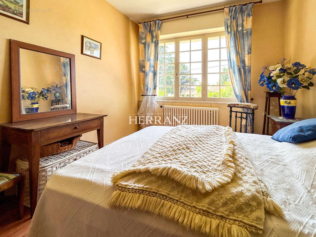 Maison lumineuse & terrain piscinable - photo 8