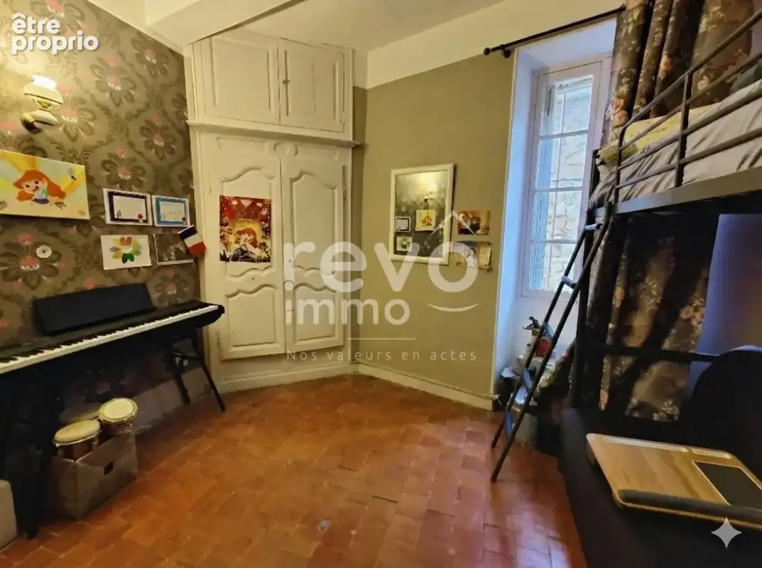 Authenticité, volumes et douceur de vivre au cur du village. - photo 6