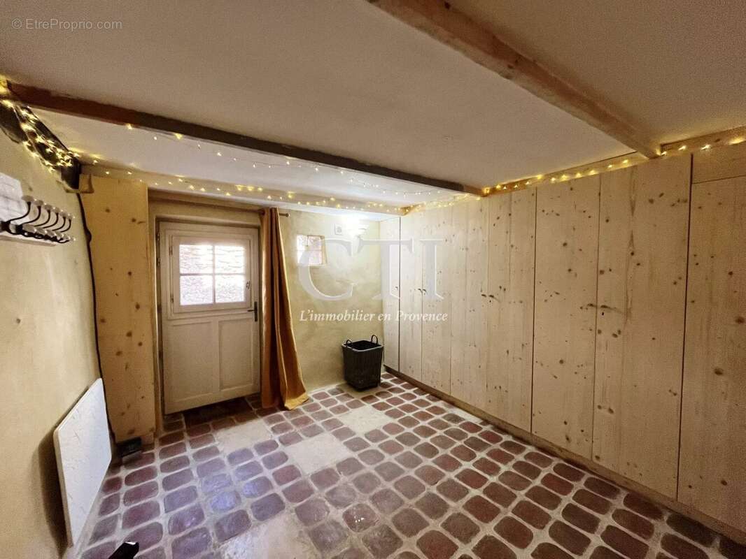 Appartement à MALAUCENE