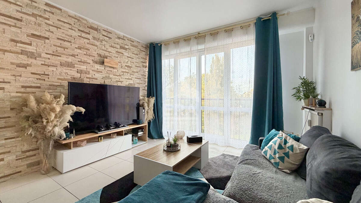 Appartement à CORBEIL-ESSONNES