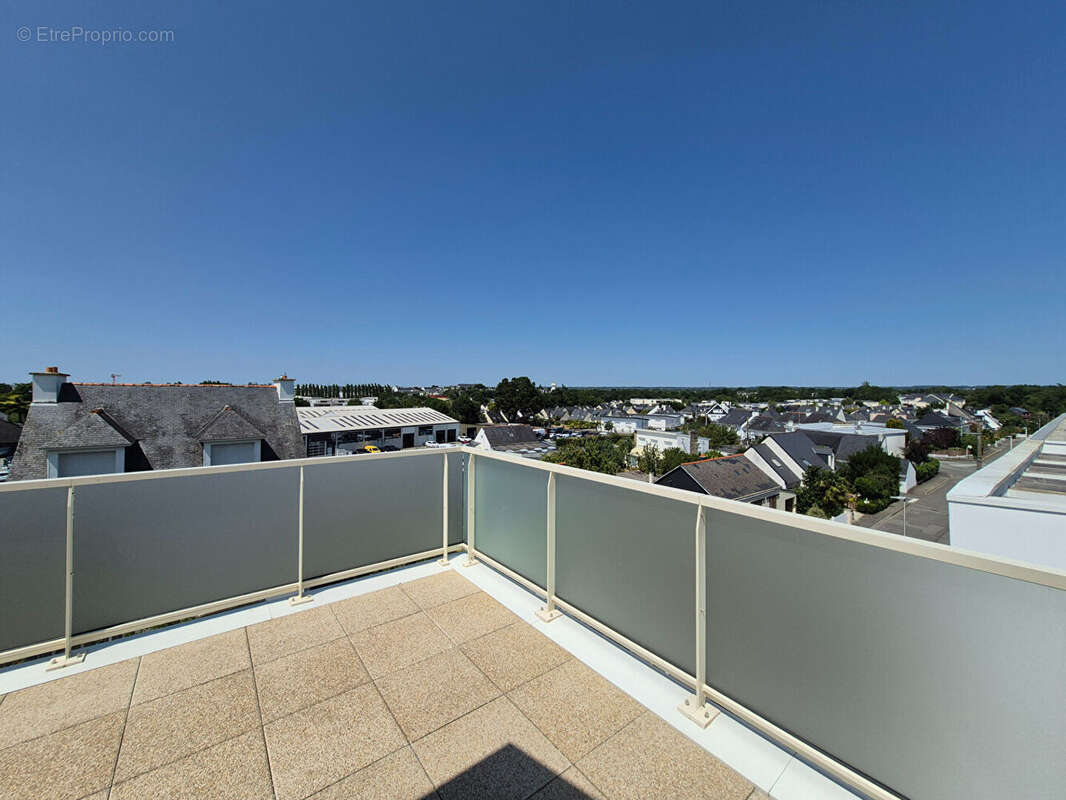 VANNES EST T.4  récent 96m² dernier étage - photo 11