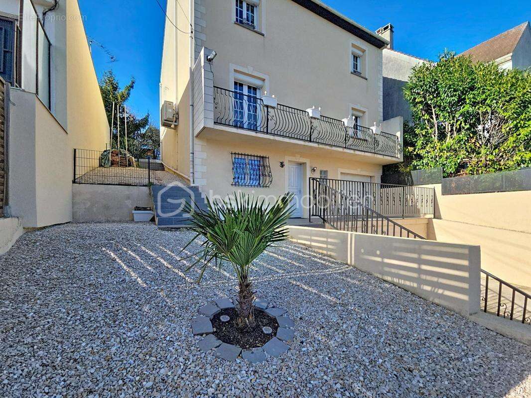 Maison à ROSNY-SOUS-BOIS