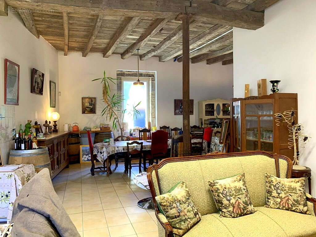Maison en pierre 450 m² - 6 chambres - activité restaurant/chambres d'hôtes possible - 10 min Prayssac - photo 7
