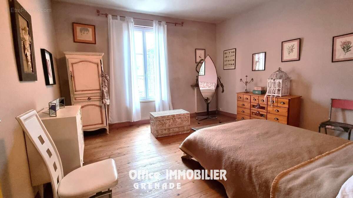 Maison à PORT-SAINTE-FOY-ET-PONCHAPT