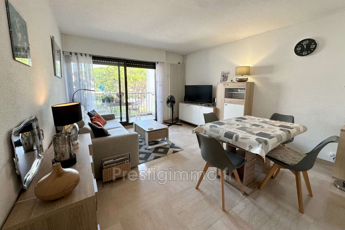 Appartement 2 pièces 44 m² à vendre à Mandelieu-La-Napoule (06210) - photo 3
