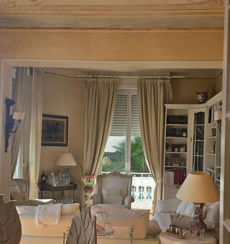 Maison à ROQUEBRUNE-CAP-MARTIN