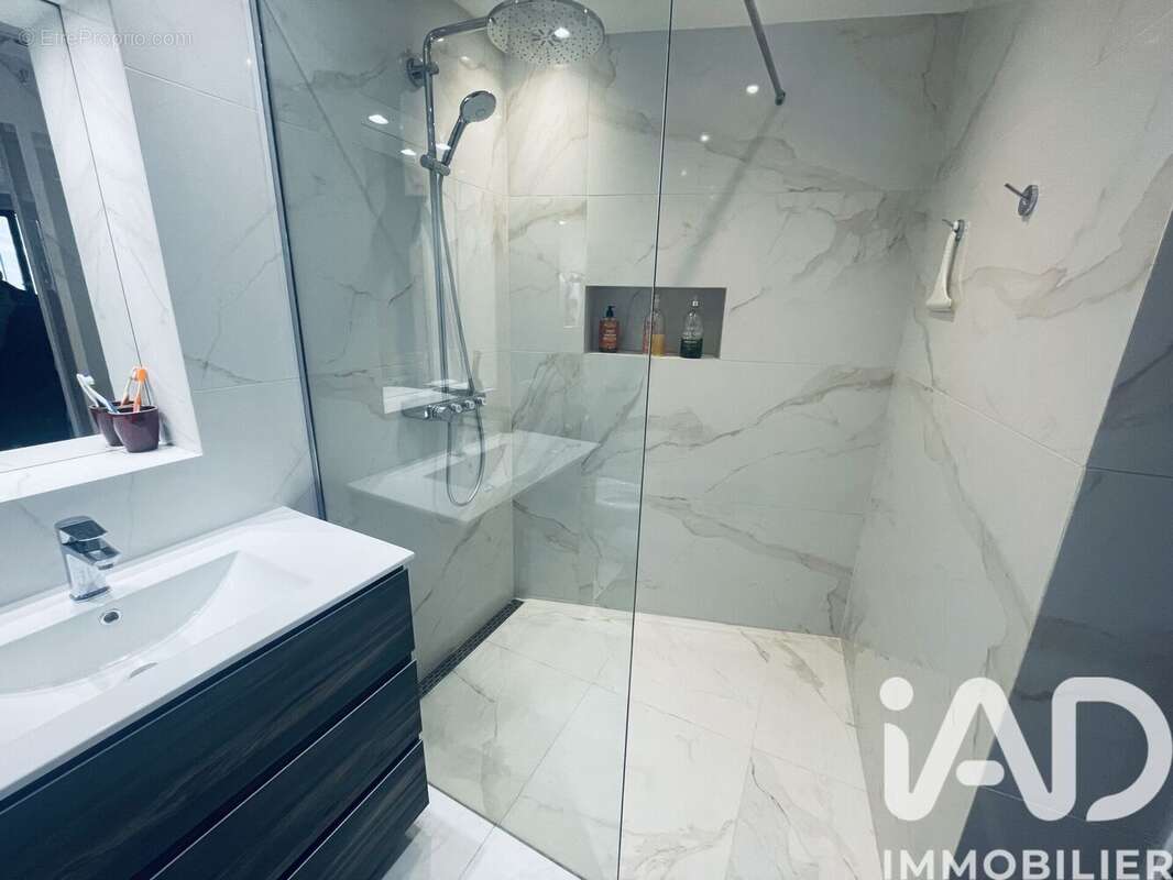 Photo 2 - Appartement à MANDELIEU-LA-NAPOULE