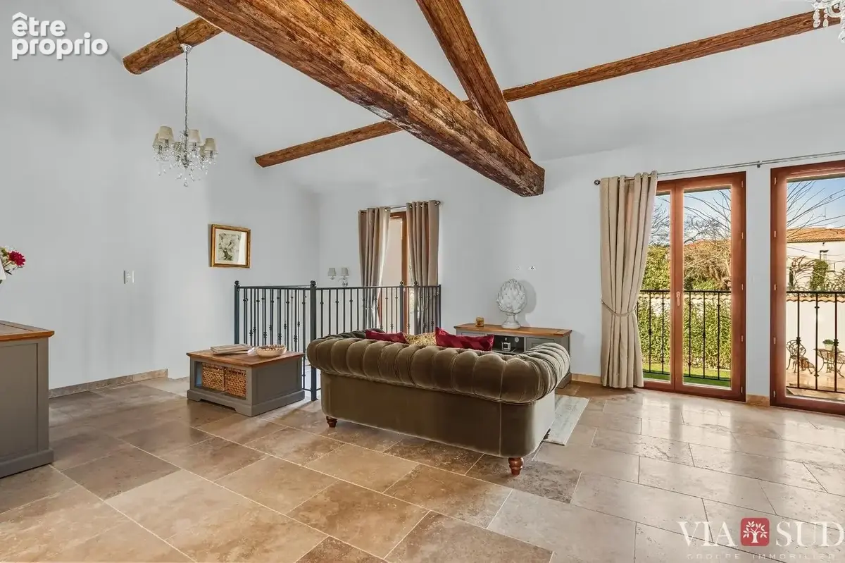 Ensemble immobilier avec 2 logements, piscine et garages  176 m² - photo 9