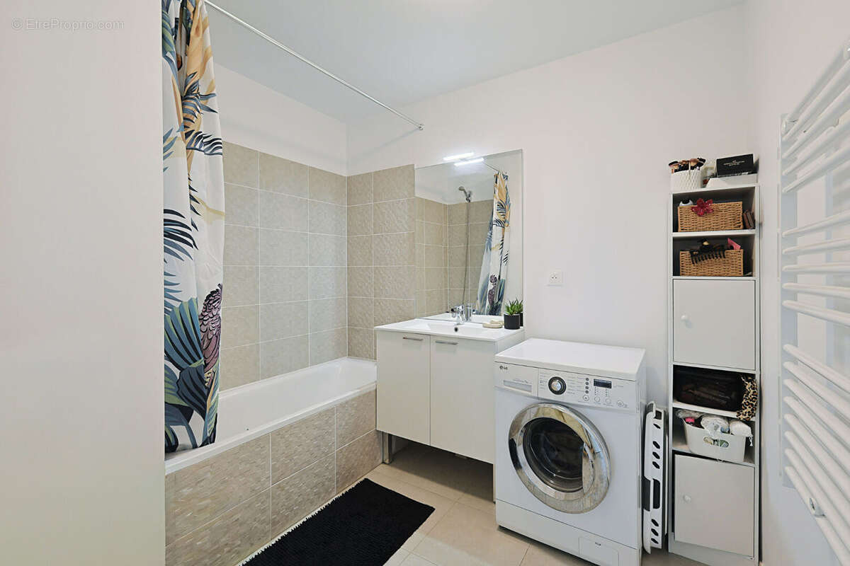 Appartement à MARSEILLE-13E