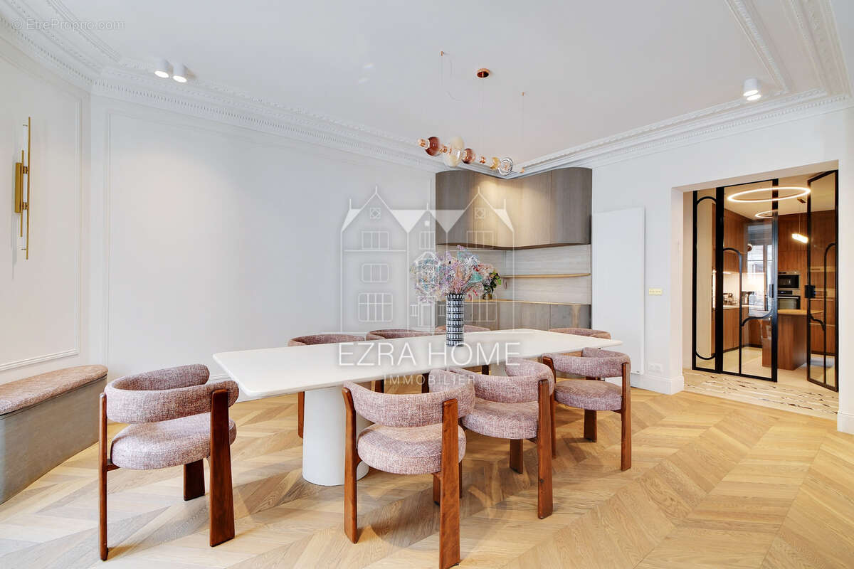 Appartement à NEUILLY-SUR-SEINE