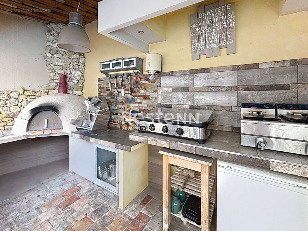 EXCLUSIVITE !! Maison à vendre à La Motte d'Aigues - 6 pièces, piscine, sous sol. - photo 18