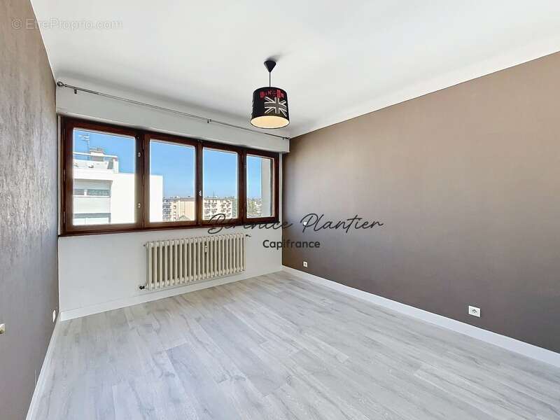 ANNEMASSE – Au calme -Grand T3 lumineux de 79,53 m² avec balcon, cave et garage en option - photo 6