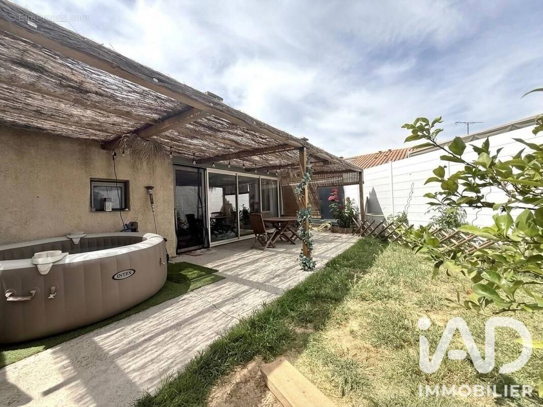 Photo 1 - Maison à VIC-LA-GARDIOLE